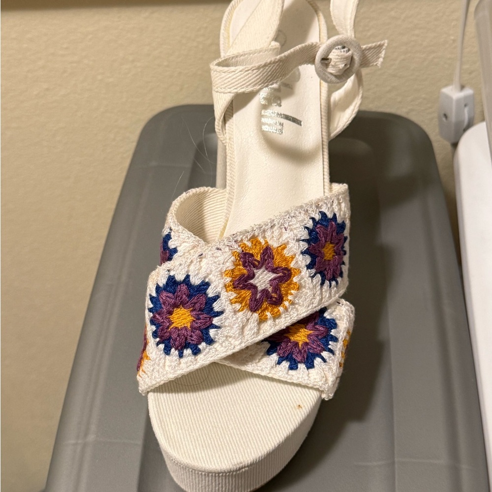 Women's White Sandals with Multicolor Embroidery